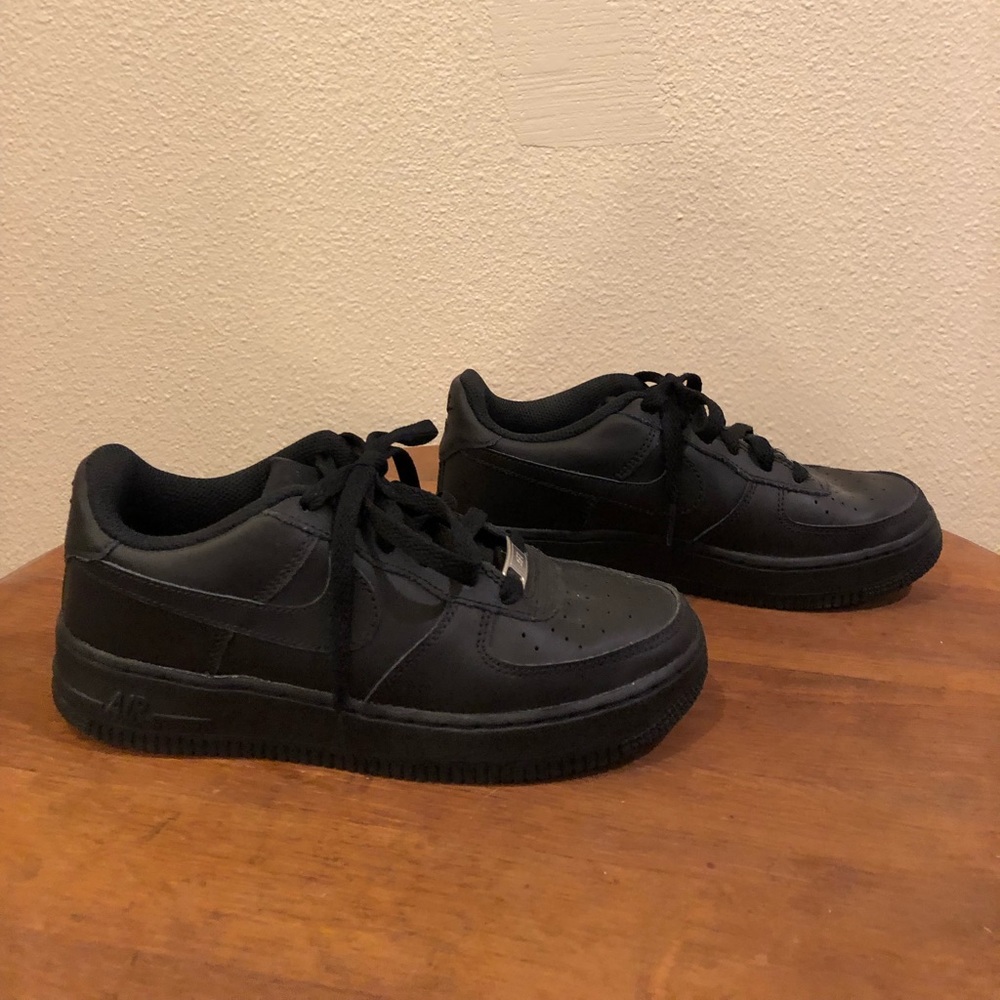 NIKE AIRFORCE 1